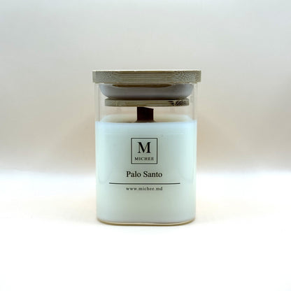 Lumânare parfumată MICHEE Nordic Palo Santo, recipient din sticlă transparentă cu capac, ceară de soia, fitil din lemn, lemn sfânt